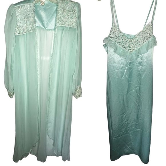 Vintage Reve Lingerie Gown & Robe Set‎ - Picture 1 of 14